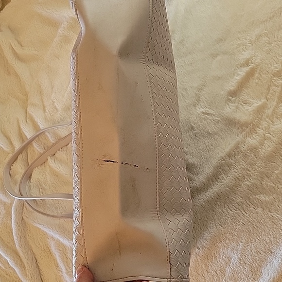 Unknown Name Purse - Picture 4 of 4